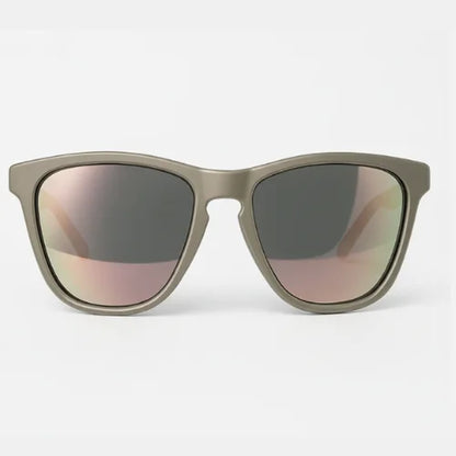 Gafas Polarized Gray UV400 | Lentes de Alta Resistencia & Estilo Wayfarer |